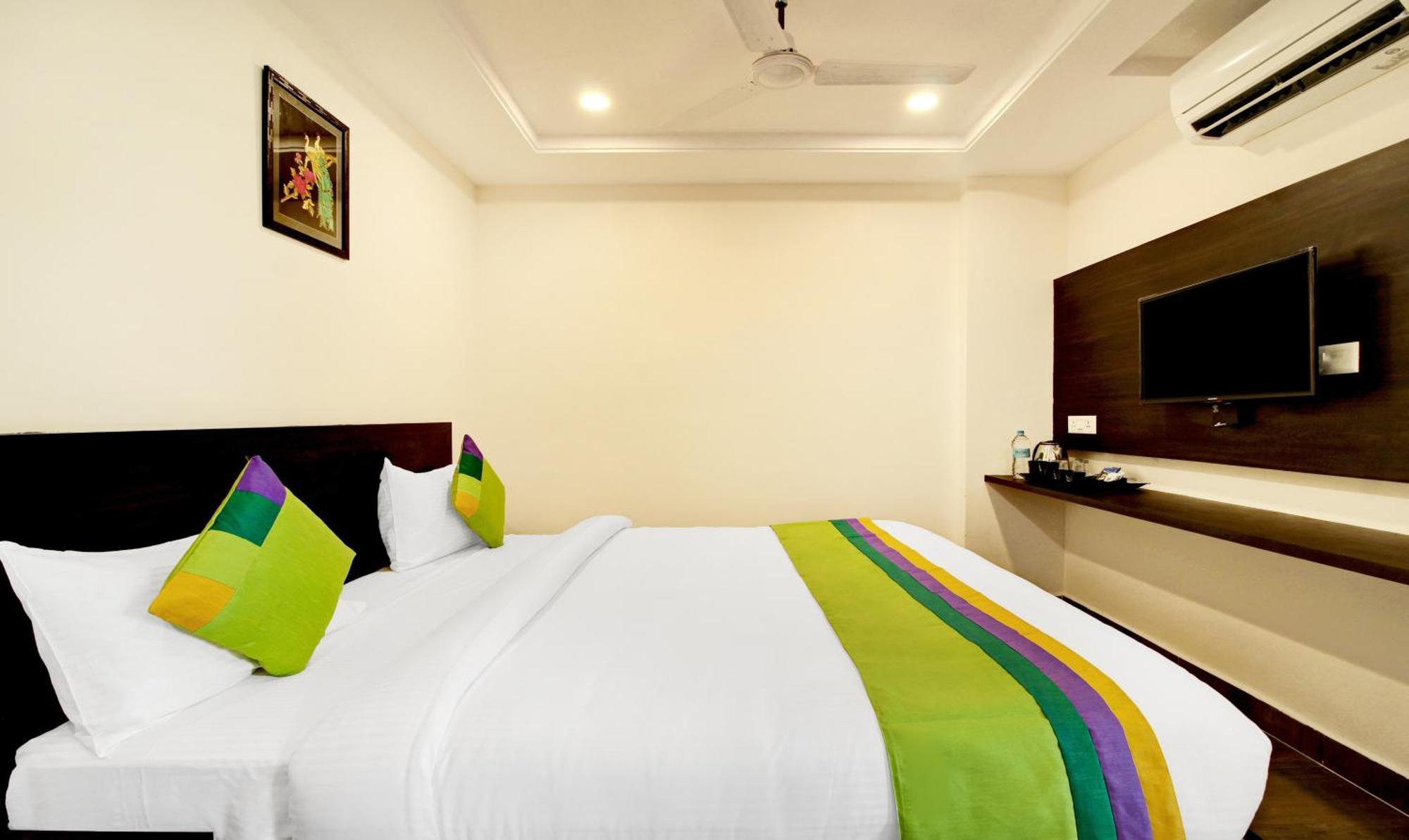 Treebo Trend Excella Hotel Визакхапатнам Екстериор снимка
