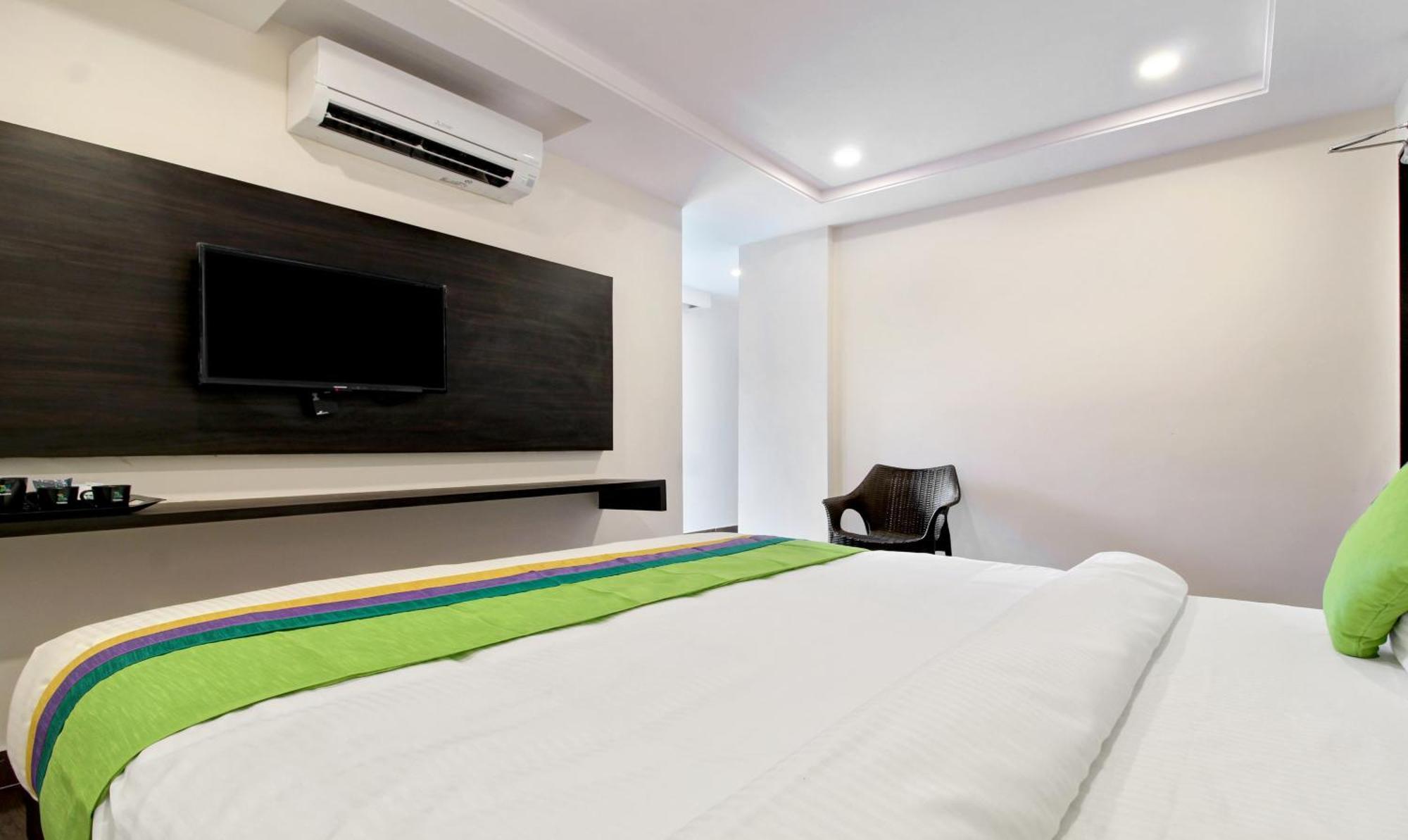 Treebo Trend Excella Hotel Визакхапатнам Екстериор снимка