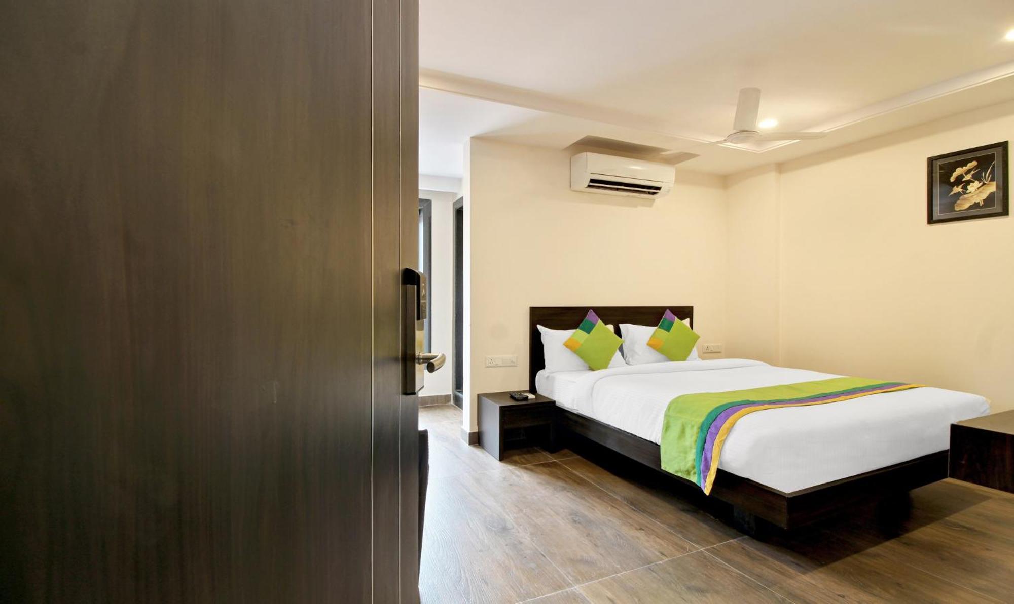 Treebo Trend Excella Hotel Визакхапатнам Екстериор снимка