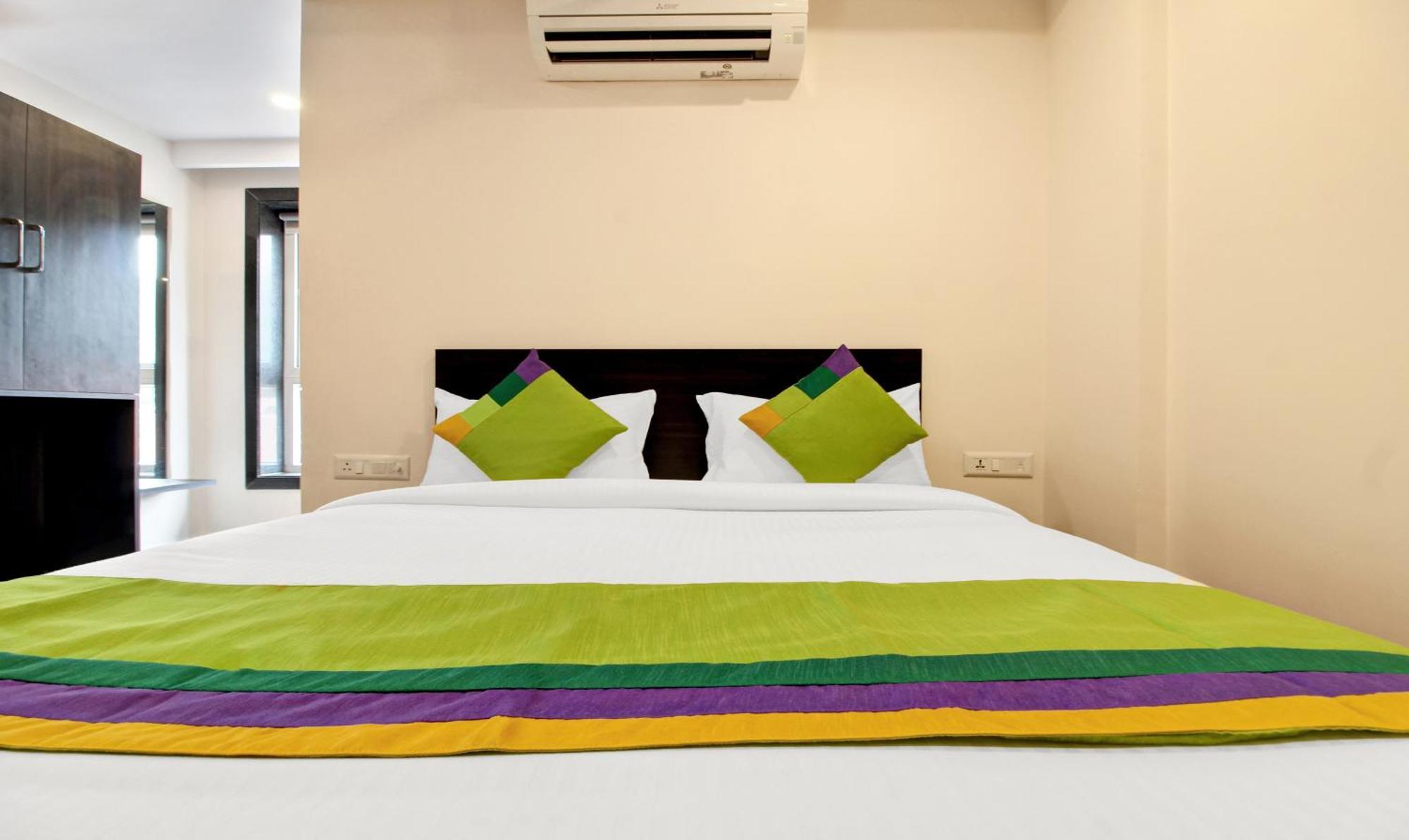 Treebo Trend Excella Hotel Визакхапатнам Екстериор снимка