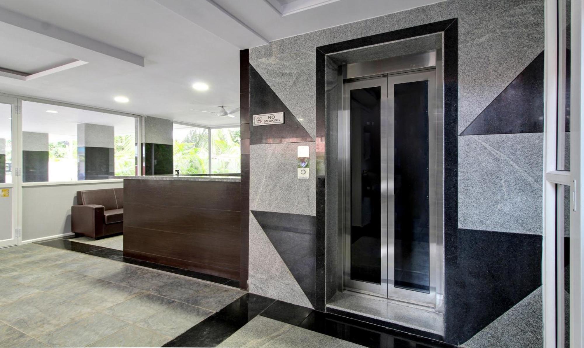 Treebo Trend Excella Hotel Визакхапатнам Екстериор снимка